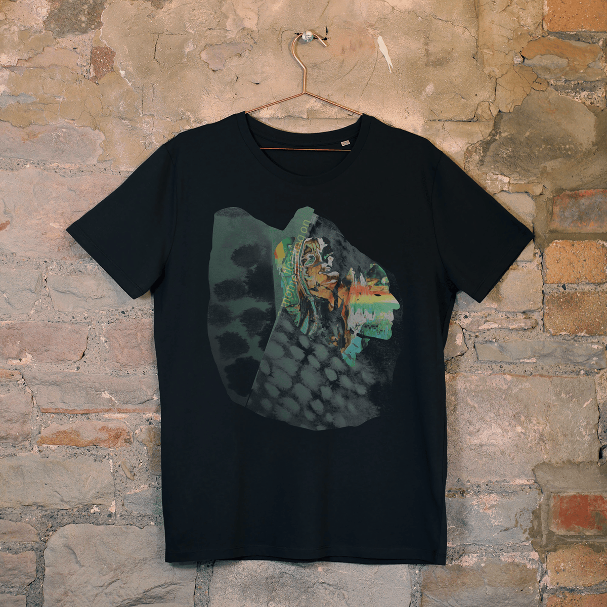 FLOATING ON A MOMENT COLOUR - Tシャツ